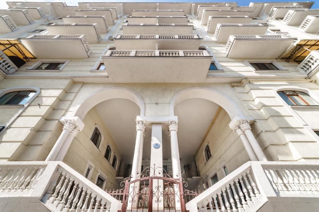 Апартаменты Stylish apartment with a balcony overlooking the park Одесса-42